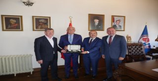 Başkan Gümrükçüoğlu, Bölge Koordinatörü Yılmaz'ı ağırladı