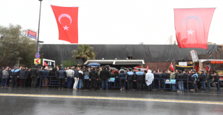 Reina Önünde Anma Töreni'