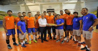 Başkan Taban’dan Voleybol Takımına Moral Ziyareti