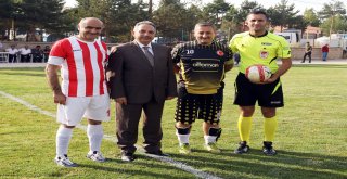BÜYÜKŞEHİRİN BİRİMLER ARASI FUTBOL TURNUVASI BAŞLADI