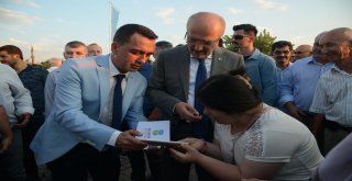 Balıkesir Büyükşehir Belediyesi Bilgi İşlem Dairesi Başkanlığı tarafından hayata geçirilen ücretsiz WİFİ sistemlerinin tanıtımı önceki gün Bandırma kordonda gerçekleştirildi.