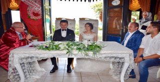 Başkan Albayrak Elif ve Sefa Çiftinin Nikahını Kıydı