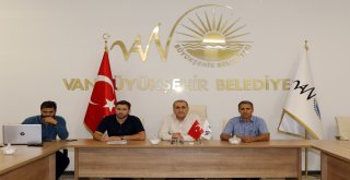 EV VE SÜS HAYVANLARI SEMİNERİ TAMAMLANDI