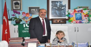 BAŞKAN TÜRKYILMAZ, EMİNE ÖRNEK KOLEJİ’NİN MİNİKLERİNİ AĞIRLADI!