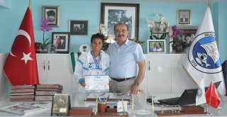 BAŞKAN TÜRKYILMAZ: “SPORA VE SPORCULARIMIZA HER ZAMAN DESTEK OLUYORUZ”
