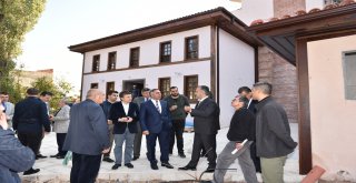 Tarihi tekke gün yüzüne çıktı