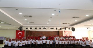 MİLLİ TAKIM SPORCULARINDAN BAŞKAN SAVAŞ'A ZİYARET