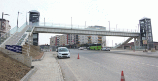 Gebze’ye modern yaya köprüsü