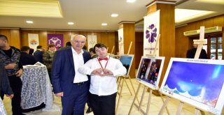 Down Sendromlu Çocuklardan Fotoğraf Sergisi