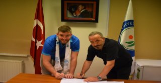 Nilüfer Belediyespor yeni transferlerle güçleniyor