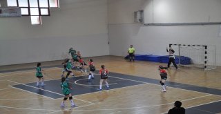 DİNÇSPOR URLA’YI İKİNCİ YARIDA GEÇTİ