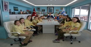 KÜÇÜK ŞAMPİYONLARDAN TÜRKYILMAZ’A ZİYARET
