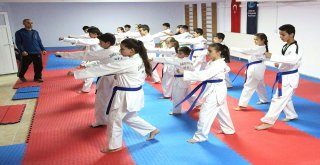 ÜCRETSİZ KIŞ SPOR OKULLARINDA ÖN KAYITLAR BAŞLADI