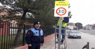 YENİŞEHİR ZABITASINDAN YAYA ÖNCELİKLİ TRAFİK ÇALIŞMALARI