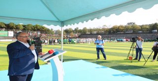 Başkan Hasan Can Ümraniye Belediyesinin Katkılarıyla Yenilenen Dudullu Spor Tesisleri 2018/2019 Futbol Sezonu Açılışı ve Yaz Futbol Okulu Kapanış Törenine Katıldı
