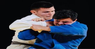 Ömer, olimpiyat üçüncüsü