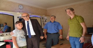 BAŞKAN SARGIN HALK PAZARINI ZİYARET ETTİ