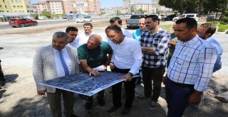 Boş Durmuyor, Koşturuyor