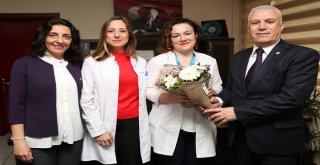 Hekimlerin itibarı en üst seviyeye çıkarılmalı