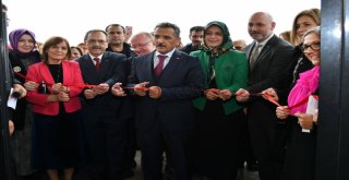 Başkan Zihni Şahin, ' Hayata İmza Atan Kadınlar ' Toplantısında Konuştu.