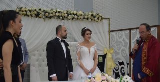 BAŞKAN ELÇİN İLK NİKÂHINI KIYDI