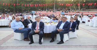 ESENLER 15 TEMMUZ'DA TEK YÜREK!