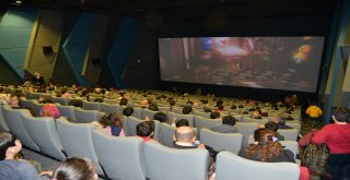 Ücretsiz sinema gösterimleri devam ediyor