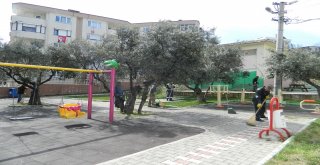 PARKLARIN BAKIM VE ONARIMI DEVAM EDİYOR