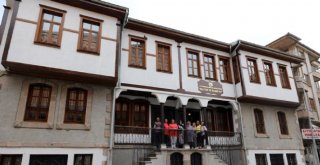BAŞKANIMIZ TARİHİ MİRASA SAHİP ÇIKIYOR