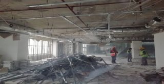 Tower Plaza'da yıkım süreci başladı