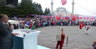 İslam âlemi bir ve beraber olmalı
