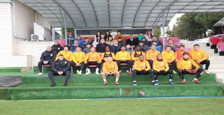 İBB, ŞEHİT VE GAZİ ÇOCUKLARINI GALATASARAY FUTBOL TAKIMIYLA BULUŞTURDU