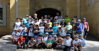 ONLAR ESENLER'İN ÖNCÜ YÜZLERİ