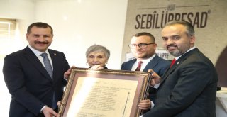 Bursa sevdalısı 'Milli Şair'e Bursalı vefası