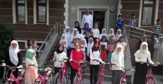 SAMİ ÇİFCİ BİLGİ EVİNDE YAZ OKULU SONA ERDİ