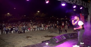 Denizlililer yaz konserlerine yoğun ilgi gösteriyor