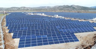 Büyükşehir güneş tarlaları kurmaya devam ediyor