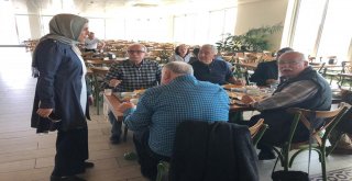1 EKİM YAŞLILAR GÜNÜ'NE ÖZEL SİNEMA ETKİNLİĞİ DÜZENLENDİ