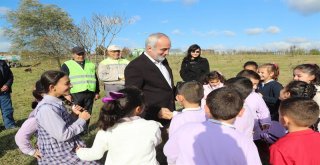 Minikler Daha Yeşil Bir Arnavutköy İçin Fidan Dikti